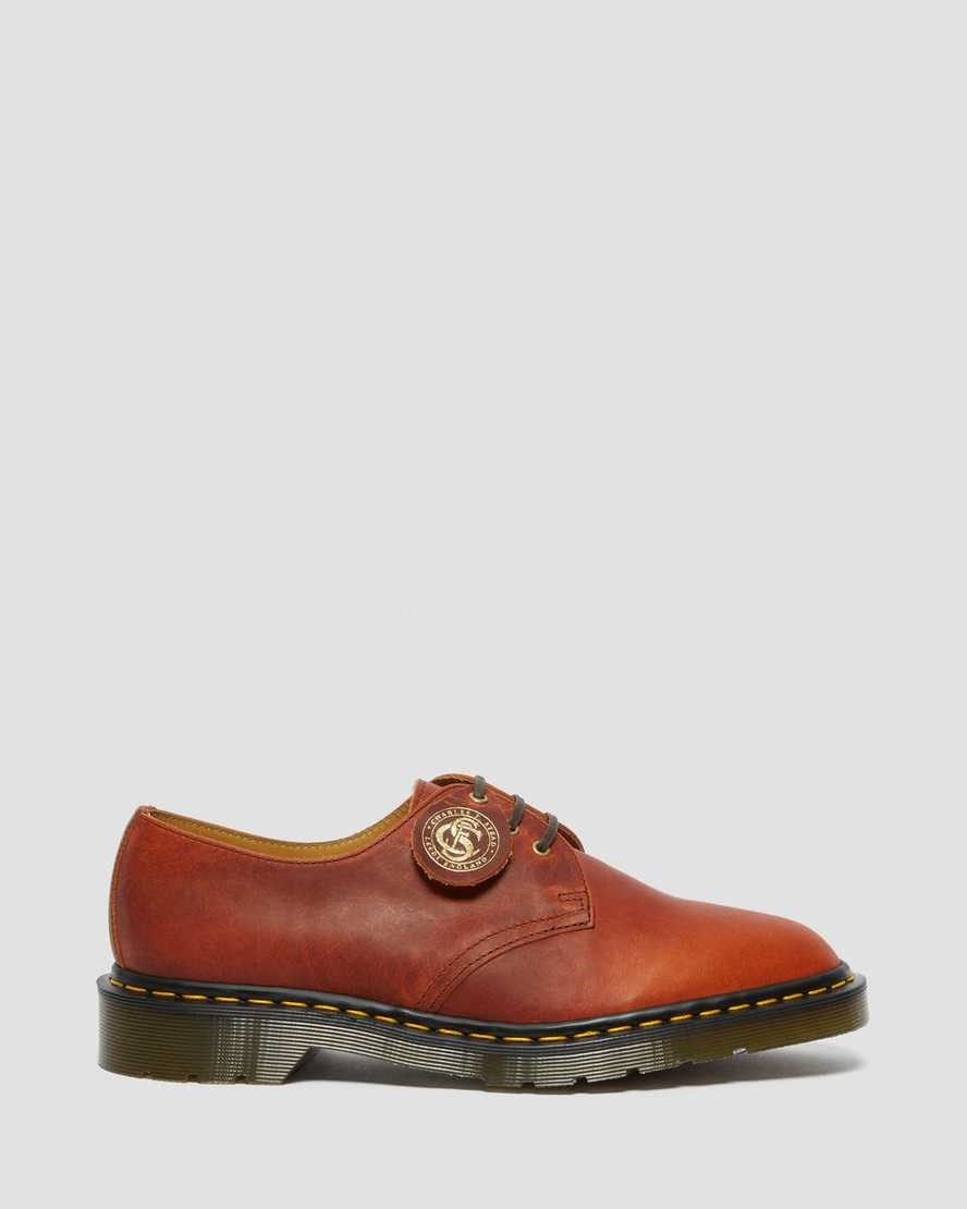 Brown Classic Oiled Shoulder Dr Martens 1461 Made in England Classic Oil Leather Women's Oxford Shoes | 6280-QOBUT