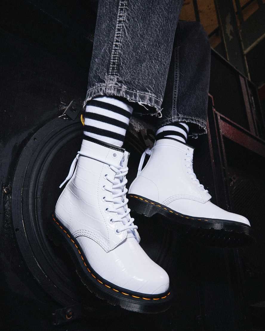 White Patent Lamper Croc Dr Martens 1460 Patent Croc Emboss Leather Women's Ankle Boots | 8109-OBLNP