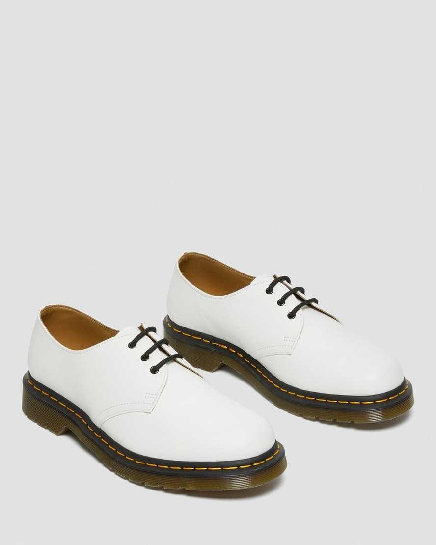 White Smooth Leather Dr Martens 1461 Smooth Leather Men's Oxford Shoes | 8235-IOPEU